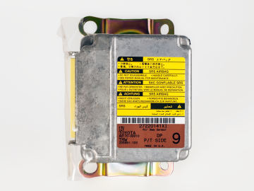 Yaris I (P1) l'appareil de commande (ECU) airbag 