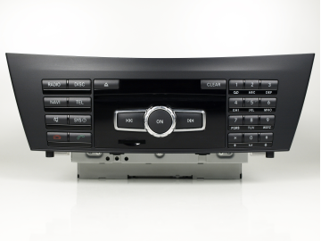 C W204 (MOPF) cracking in the loudspeaker Comand Online NTG 4.5